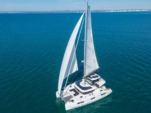 Kat Lagoon 46 Yachtcharter in Port d Ajaccio