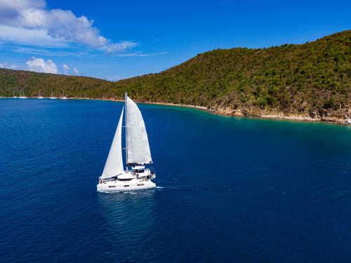 Cat Lagoon 46 for hire in Nanny Cay Town