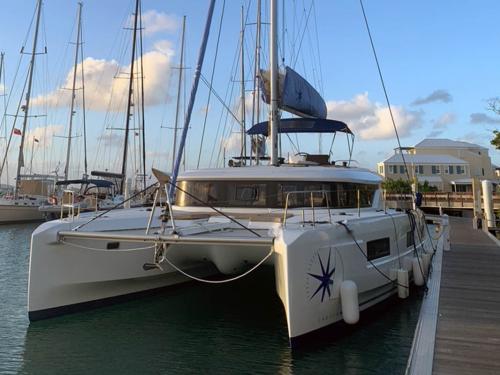Katamaran Lagoon 46 Yachtcharter in Nanny Cay Town