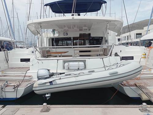 Catamaran Lagoon 46 for rent in Seget