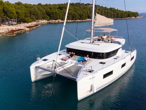 Cat Lagoon 46 for rent in Sibenik