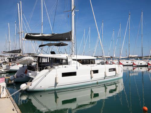 Cat Lagoon 46 available for charter in Pomer