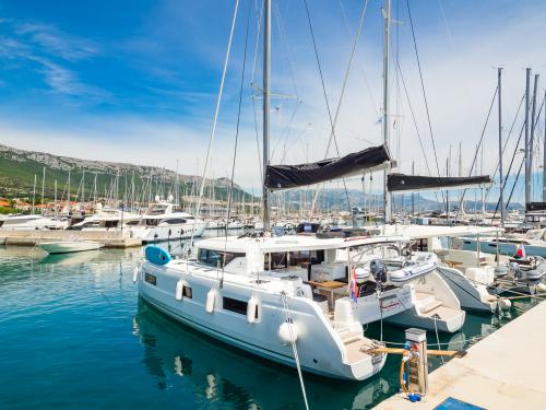 Catamaran Lagoon 46 available for charter in Kastel Gomilica