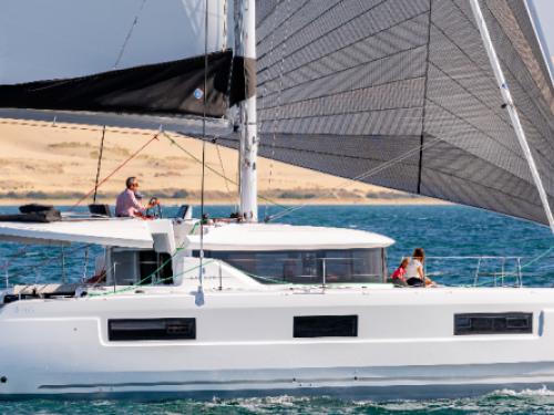 Cat Lagoon 46 for charter in Ajaccio