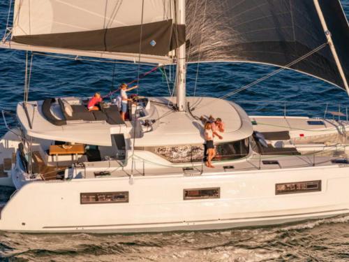 Catamaran Lagoon 46 for rent in Athens