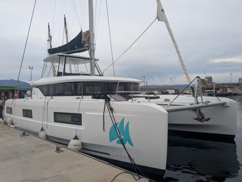 Catamaran Lagoon 46 for hire in Ajaccio