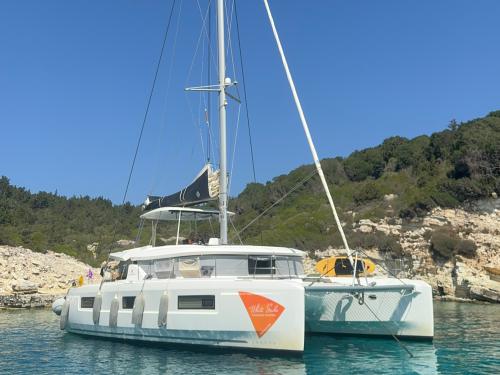 Cat Lagoon 46 for rent in Kleopatra Marina