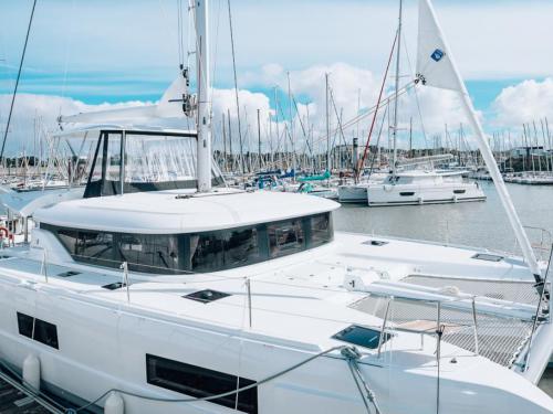 Kat Lagoon 46 Yachtcharter in Ribishi