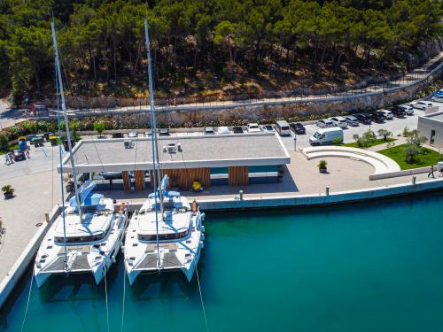 Catamaran Lagoon 46 for rent in Marina Drage