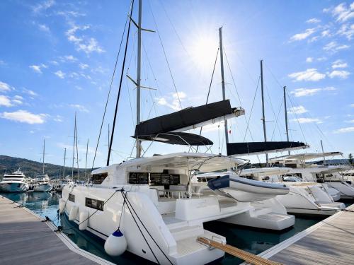 Catamaran Lagoon 46 available for charter in Primosten