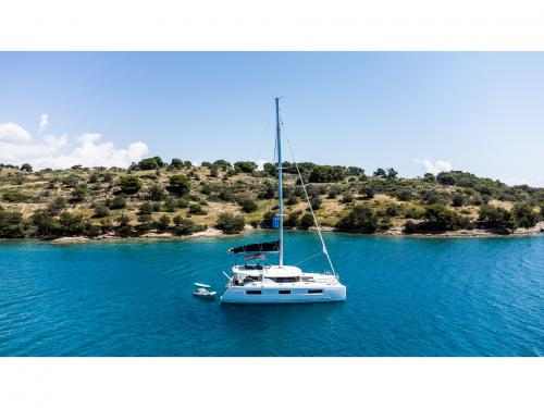 Catamaran Lagoon 46 for rent in Gouvia