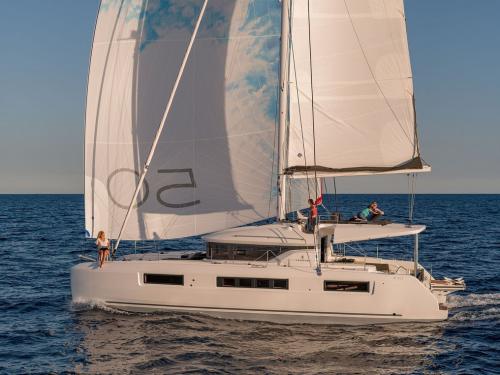 Katamaran Lagoon 50 Yachtcharter in Cogolin