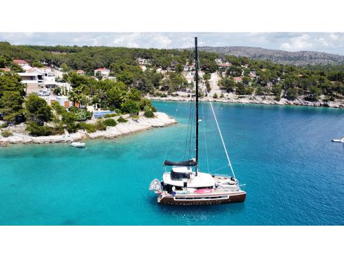 Kat Lagoon 50 Yachtcharter in Kastela