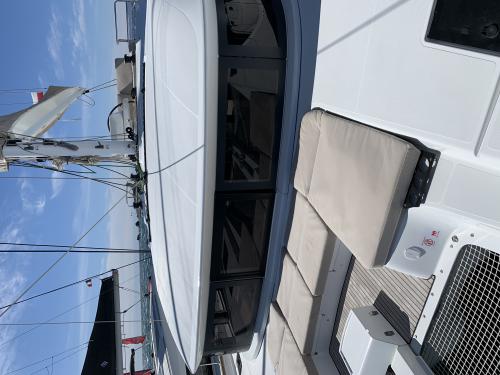 Catamaran Lagoon 50 for hire in Saint Raphael