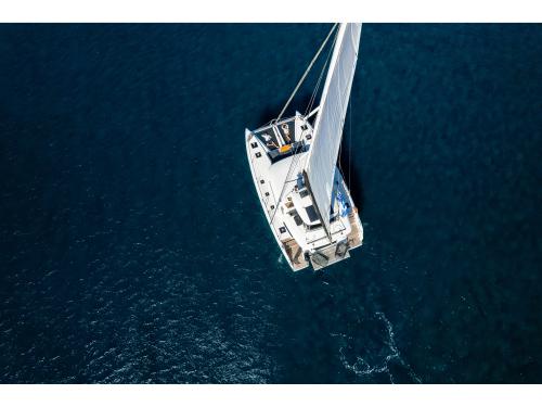 Catamaran Lagoon 50 for rent in Lefkas