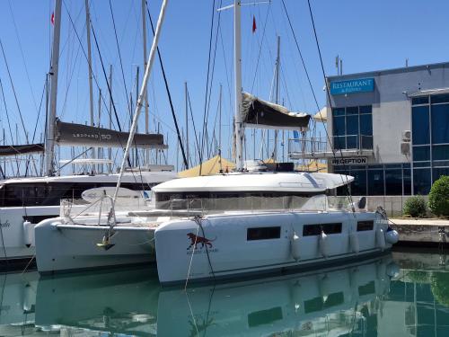 Cat Lagoon 50 available for charter in Marina Kastela