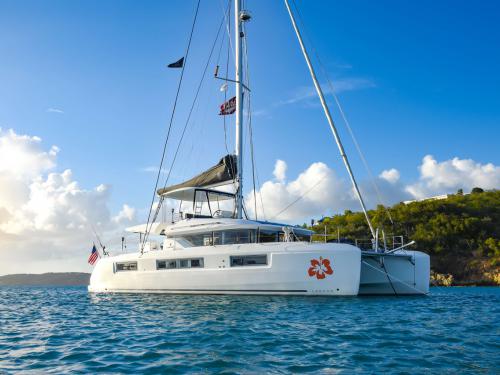 Cat Lagoon 50 available for charter in Bimini Marina