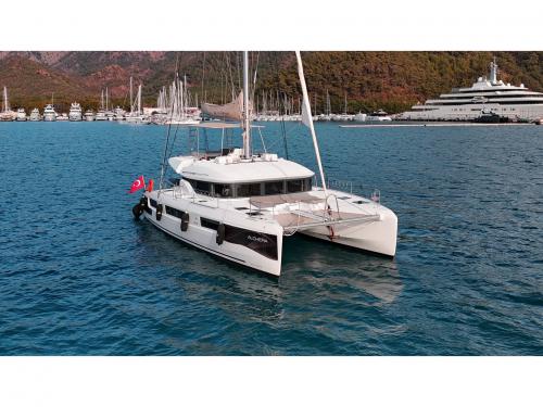 Catamaran Lagoon 50 for charter in Albatros Marina