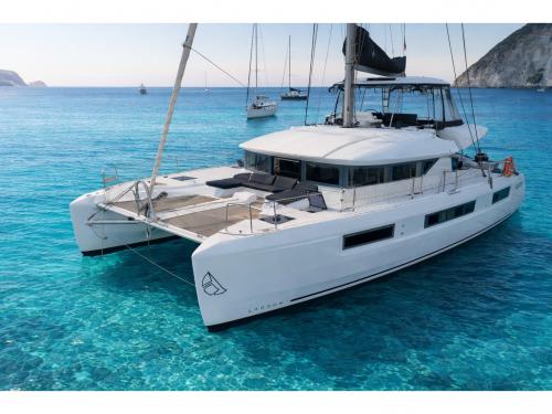 Katamaran Lagoon 50 Yachtcharter in Nettuno