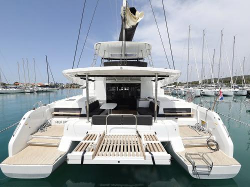 Katamaran Lagoon 50 Yachtcharter in Marina Dalmacija