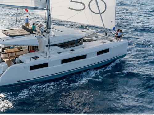 Catamaran Lagoon 50 for rent in Port Annapolis Marina