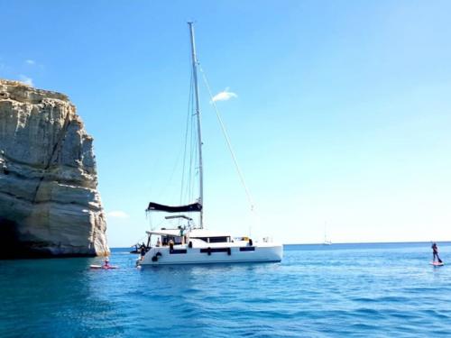 Katamaran Lagoon 50 Yachtcharter in Parikia