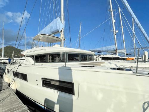Katamaran Lagoon 50 Yachtcharter in Ribishi