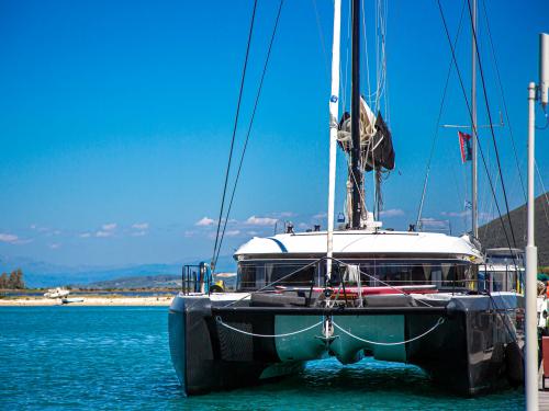 Cat Lagoon 50 for hire in Preveza Marina