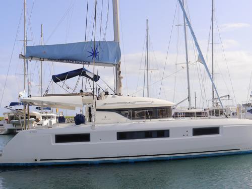 Catamaran Lagoon 50 available for charter in Maya Cove