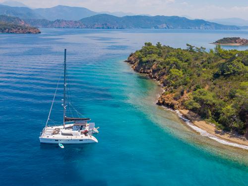 Katamaran Lagoon 500 chartern in Fethiye