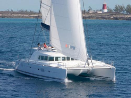 Catamaran Lagoon 500 for charter in Athens