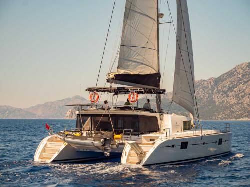 Catamaran Lagoon 500 available for charter in Goecek