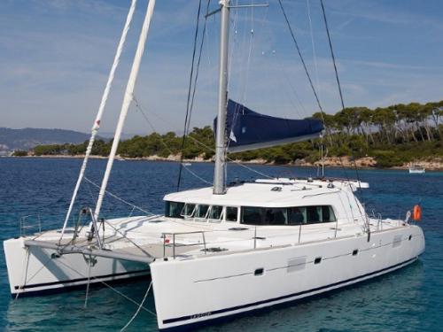 Cat Lagoon 500 for rent in Sibenik