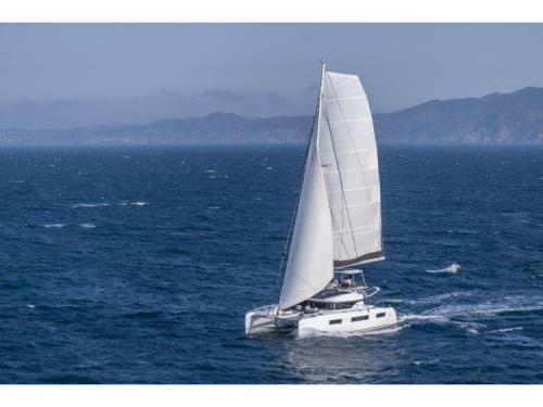 Cat Lagoon 51 for charter in Heroy