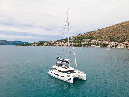 Catamaran Lagoon 51 for rent in Seget