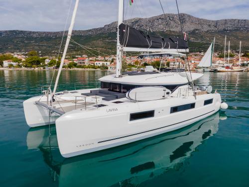 Catamaran Lagoon 51 available for charter in Kastel Gomilica