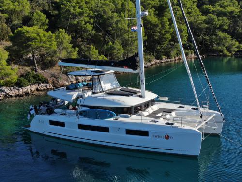 Cat Lagoon 51 for rent in Trogir