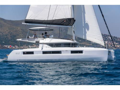 Cat Lagoon 51 for charter in Athens
