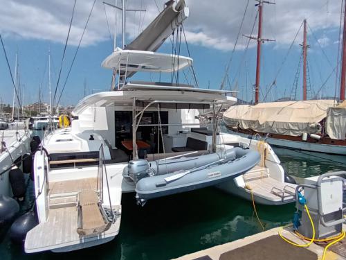 Katamaran Lagoon 51 chartern in Athen