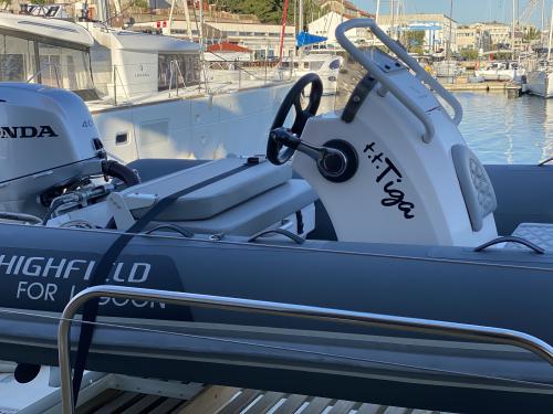 Katamaran Lagoon 52 F chartern in Sibenik