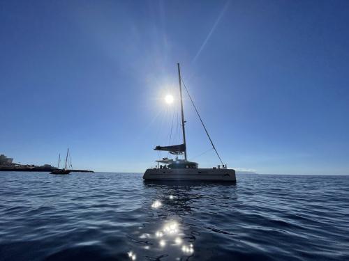 Kat Lagoon 52 F Yachtcharter in Marseille