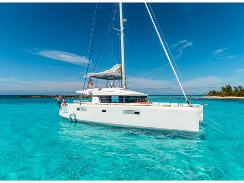 Kat Lagoon 52 F Yachtcharter in Kastel Gomilica