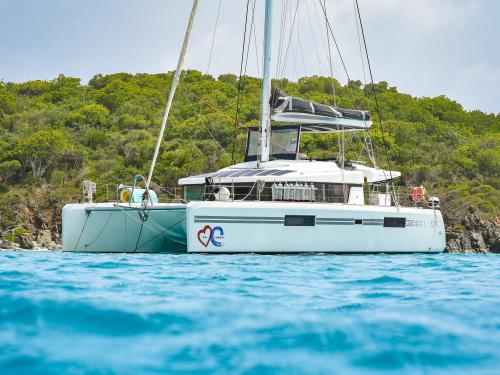Catamaran Lagoon 52 F for hire in Bimini Marina