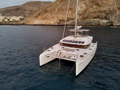 Cat Lagoon 52 F for rent in Le Marin