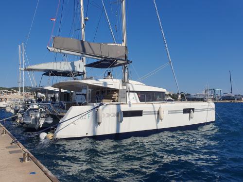 Catamaran Lagoon 52 F for charter in Split