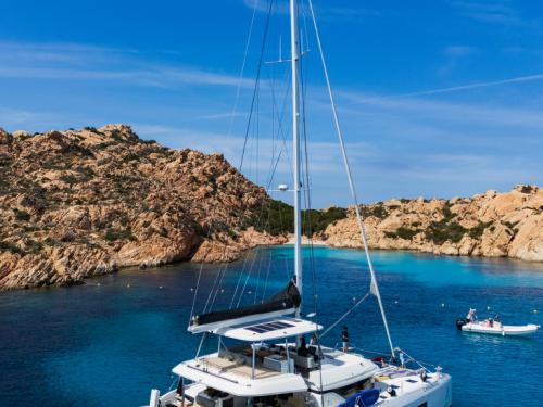 Kat Lagoon 55 chartern in Messina