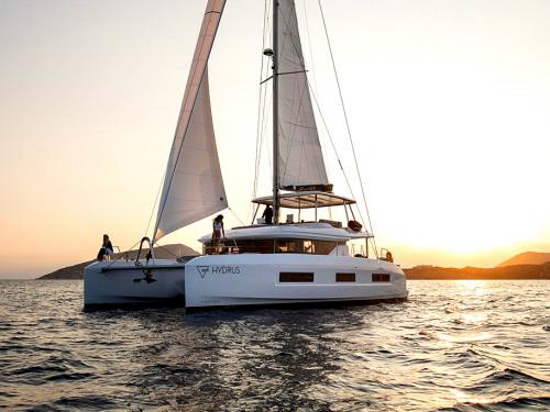 Cat Lagoon 55 for charter in Lavrio