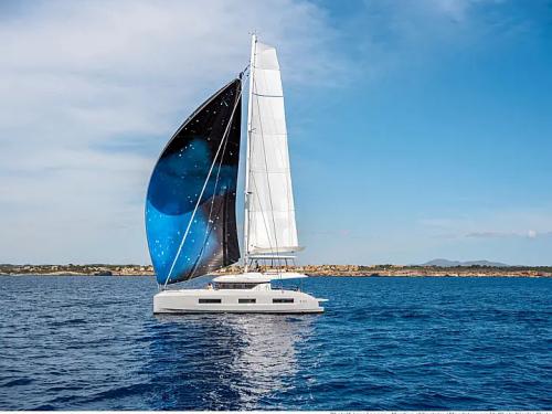 Katamaran Lagoon 55 chartern in Kastela