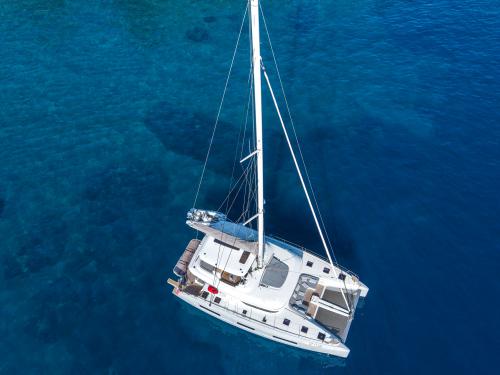 Cat Lagoon 55 for rent in Messina