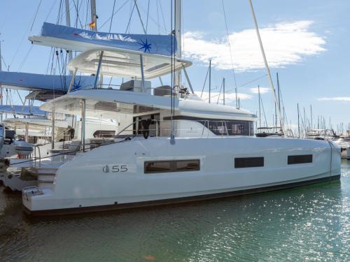 Catamaran Lagoon 55 for hire in Palma